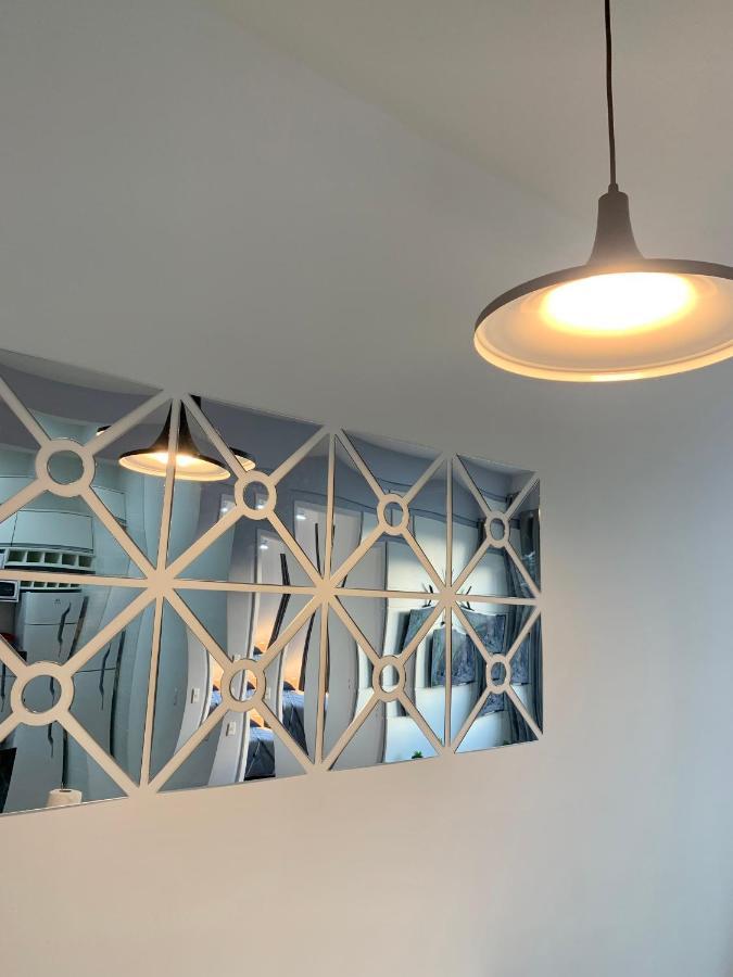 707- Apartamento Encantador, Amplo E Decorado, Quarto, Sala, Cozinha, Mobiliario Moderno, Cozinha Completa Com Utensilios , Excelente Vista Da Cidade E Localizacao Privelegiada No Bairro Bigorrilho Curitiba Bagian luar foto