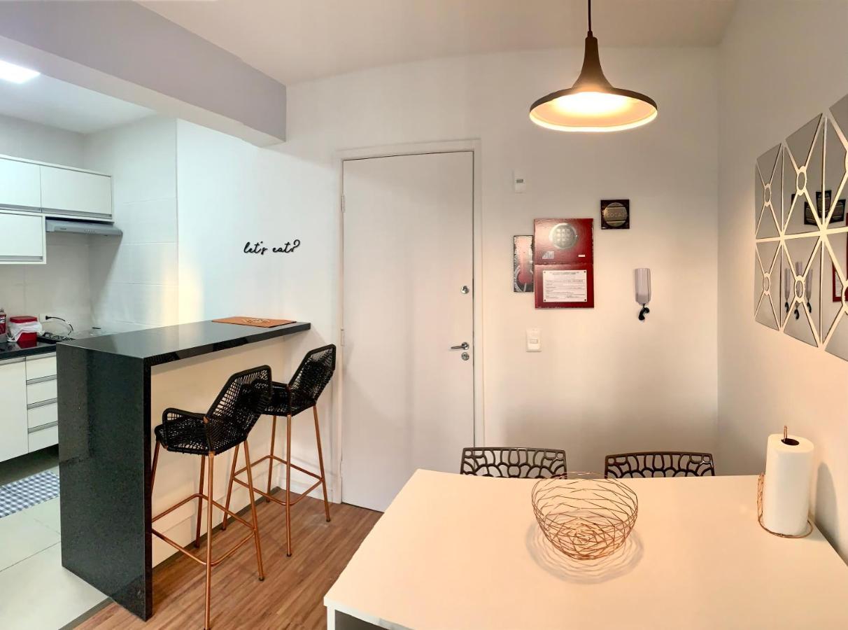 707- Apartamento Encantador, Amplo E Decorado, Quarto, Sala, Cozinha, Mobiliario Moderno, Cozinha Completa Com Utensilios , Excelente Vista Da Cidade E Localizacao Privelegiada No Bairro Bigorrilho Curitiba Bagian luar foto