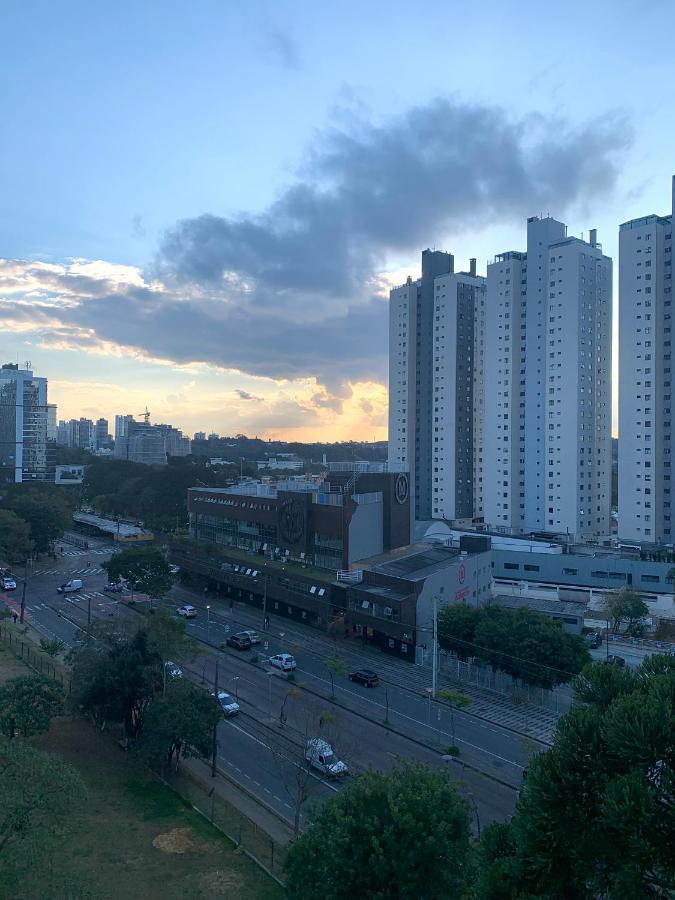 707- Apartamento Encantador, Amplo E Decorado, Quarto, Sala, Cozinha, Mobiliario Moderno, Cozinha Completa Com Utensilios , Excelente Vista Da Cidade E Localizacao Privelegiada No Bairro Bigorrilho Curitiba Bagian luar foto